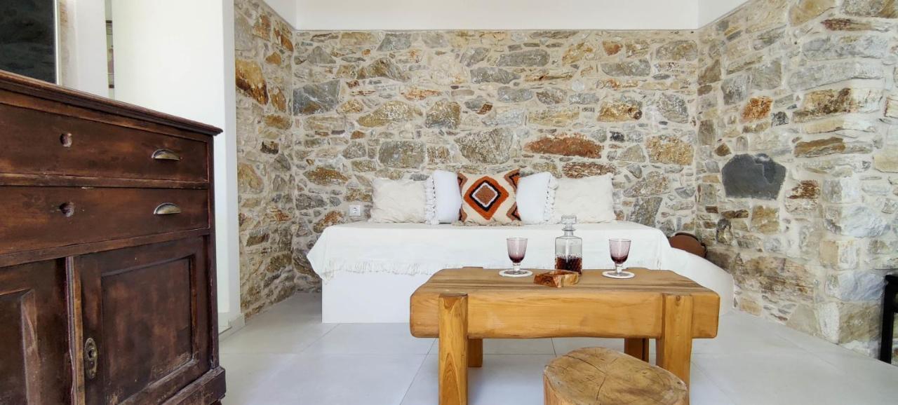 Laina Traditional Guest House Apérathos Extérieur photo
